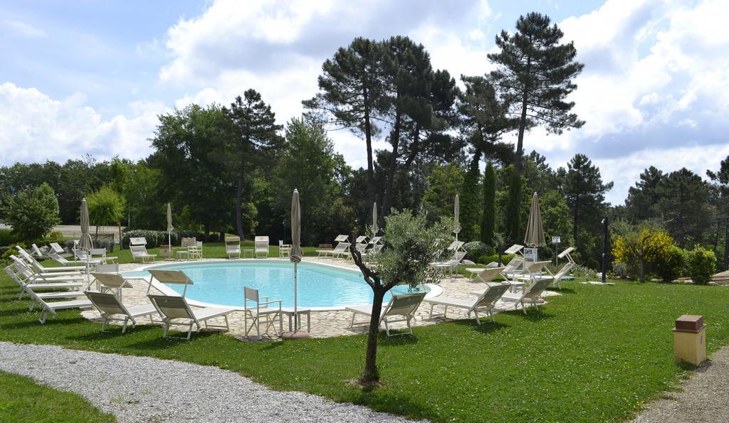 Tuscany Country Apartments กัมบาสซี แตร์เม ภายนอก รูปภาพ