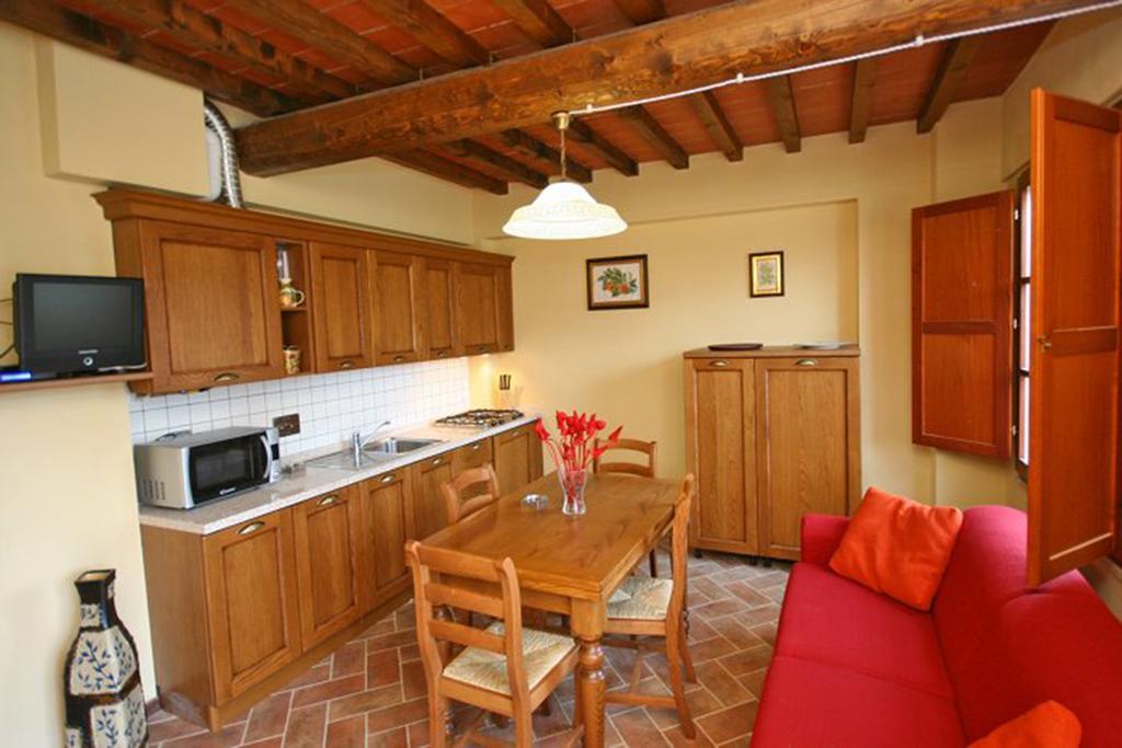 Tuscany Country Apartments กัมบาสซี แตร์เม ภายนอก รูปภาพ
