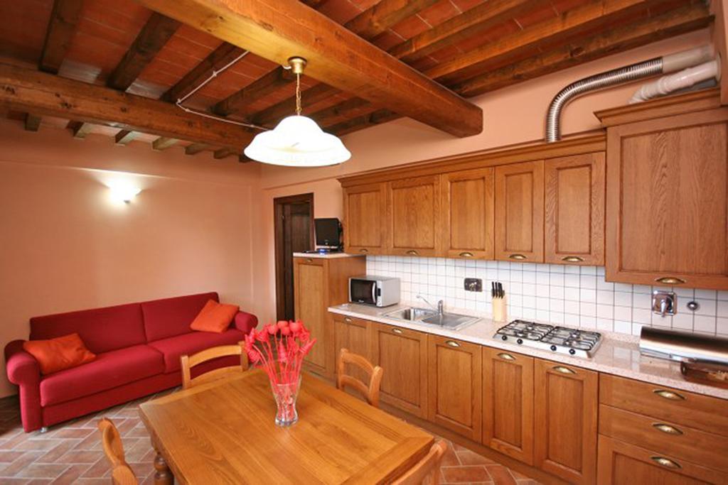 Tuscany Country Apartments กัมบาสซี แตร์เม ภายนอก รูปภาพ