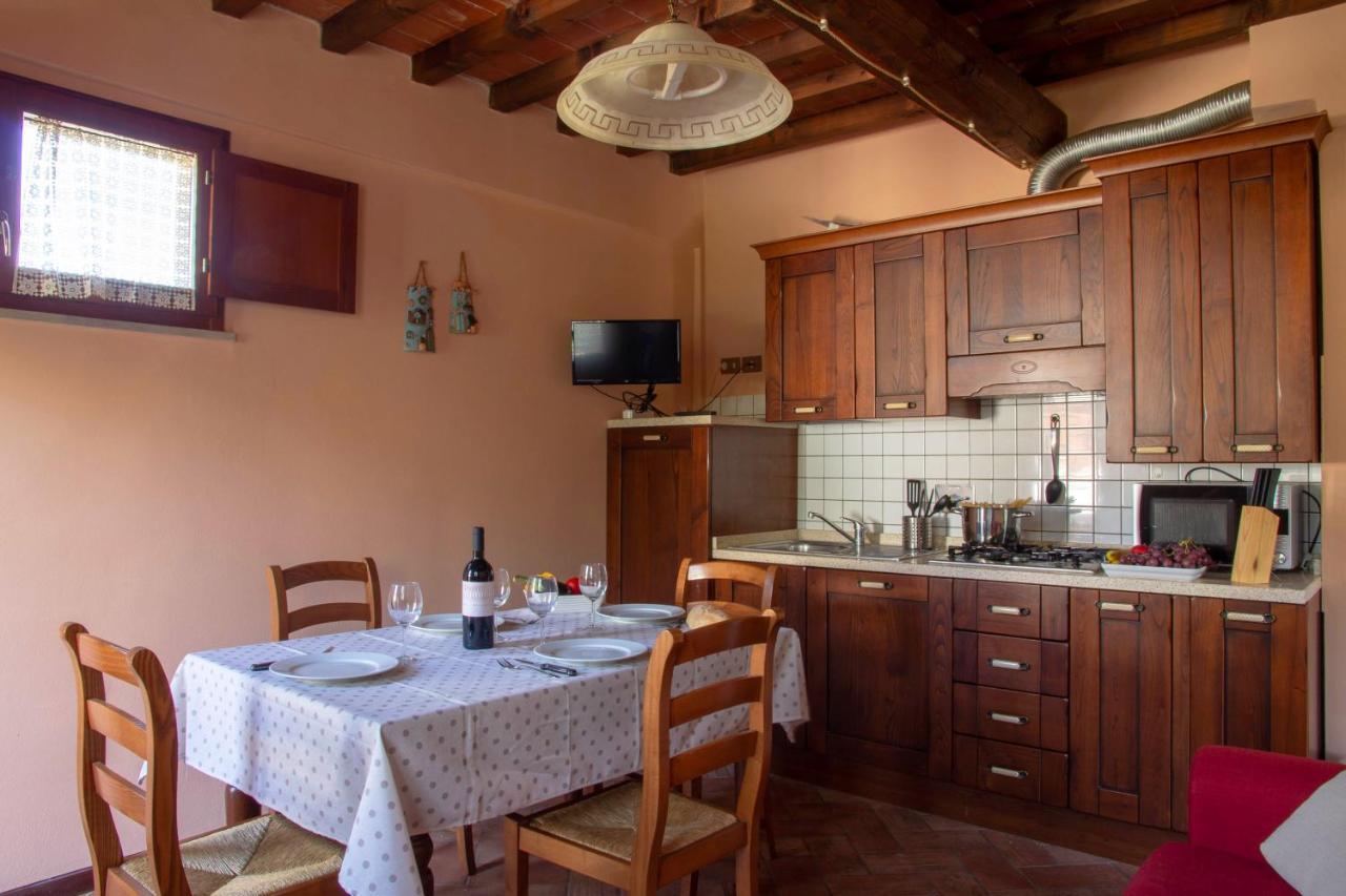 Tuscany Country Apartments กัมบาสซี แตร์เม ภายนอก รูปภาพ