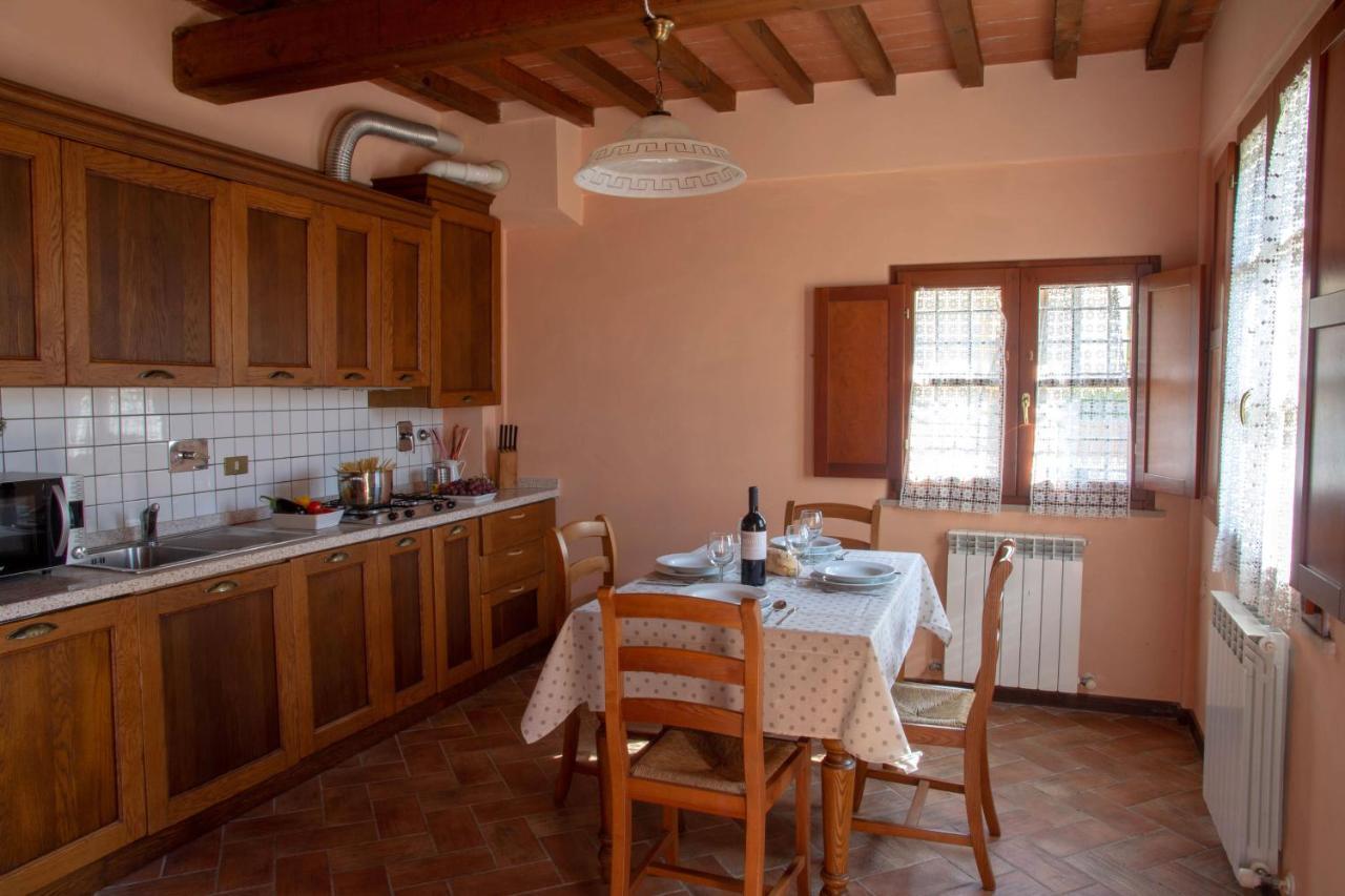 Tuscany Country Apartments กัมบาสซี แตร์เม ภายนอก รูปภาพ