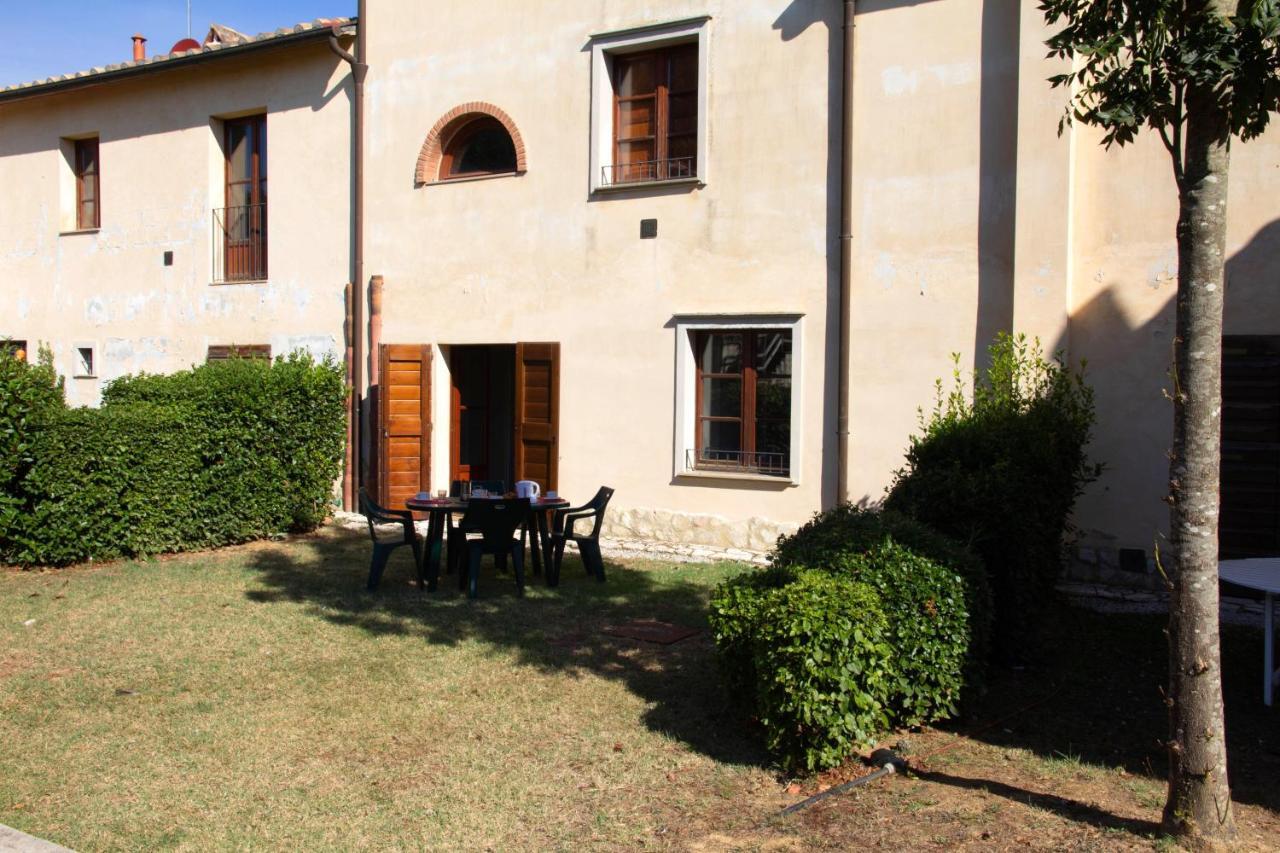 Tuscany Country Apartments กัมบาสซี แตร์เม ภายนอก รูปภาพ