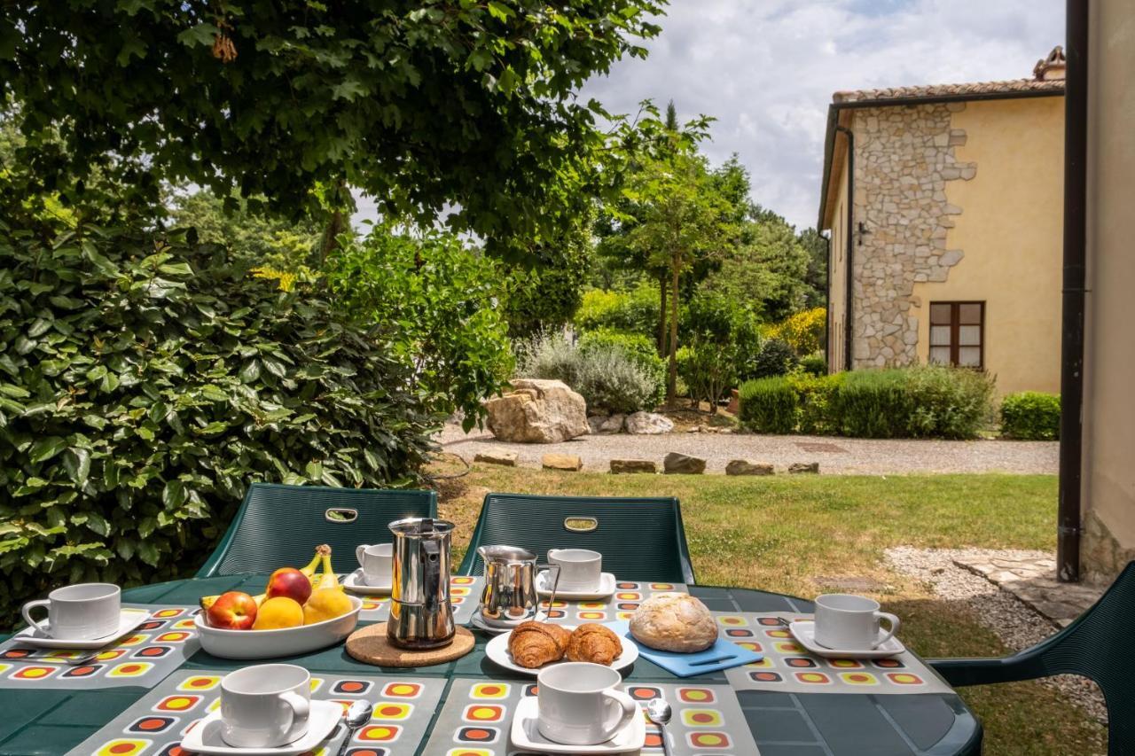 Tuscany Country Apartments กัมบาสซี แตร์เม ภายนอก รูปภาพ