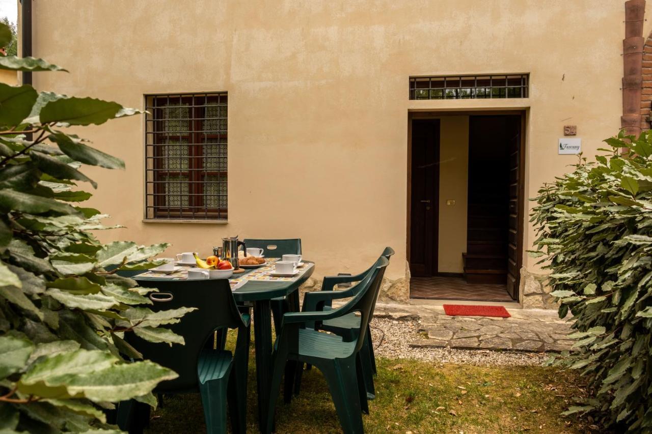 Tuscany Country Apartments กัมบาสซี แตร์เม ภายนอก รูปภาพ