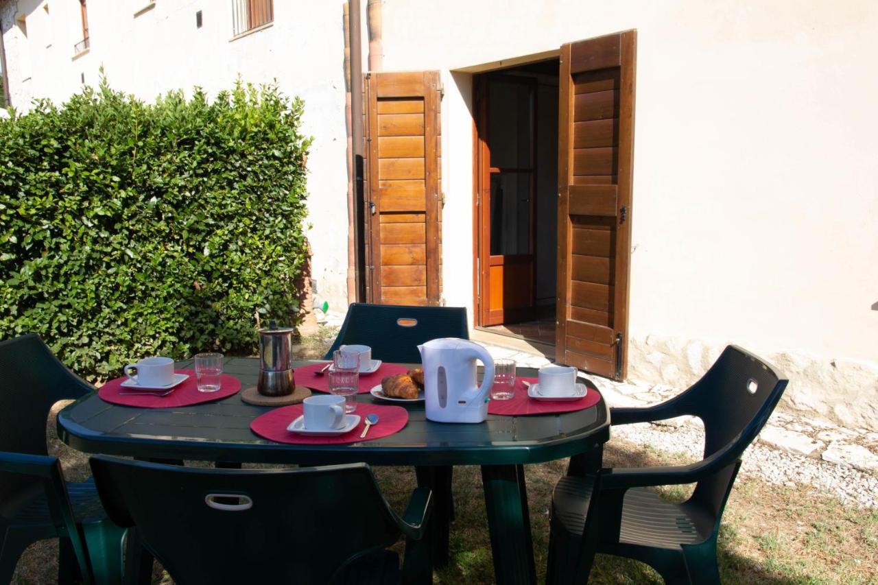 Tuscany Country Apartments กัมบาสซี แตร์เม ภายนอก รูปภาพ